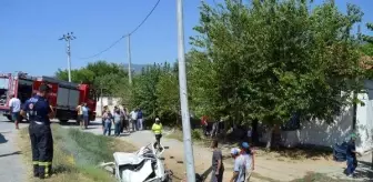 Aydın'da otomobil şarampole devrildi, baba ile oğlu ve kızı yaralandı