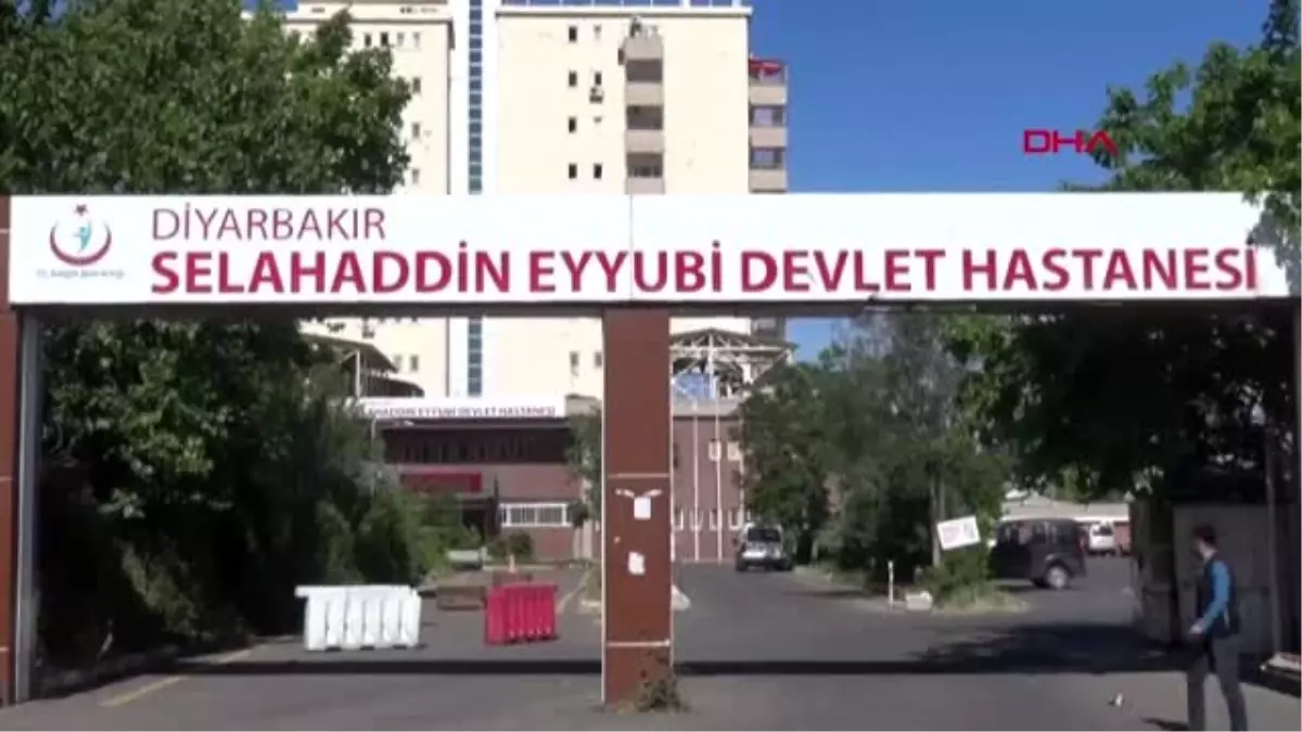 DİYARBAKIR Cezaevi firarisinin otomobille çarptığı polis ve çocuk yaralandı