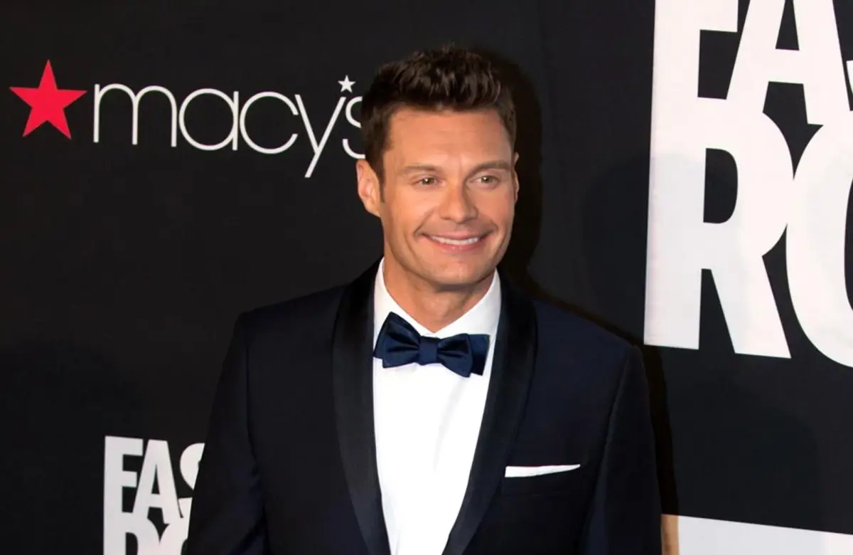 JLo\'nun doğum günü partisinde Ryan Seacrest\'e şok!