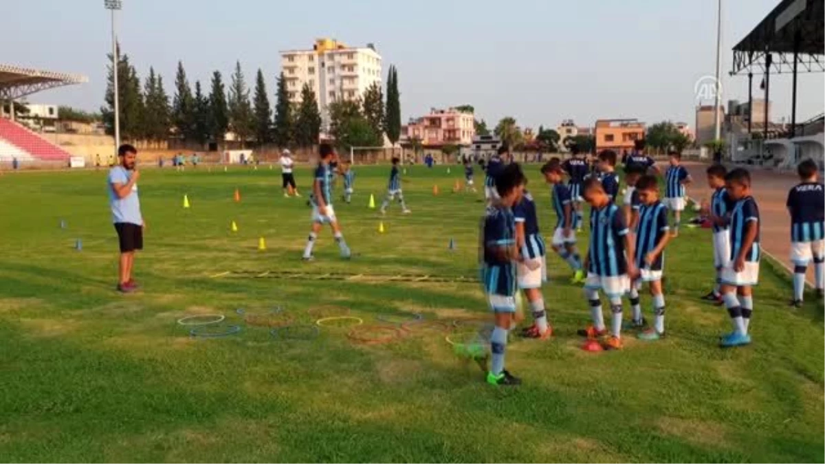 Kadirli\'de Adana Demirspor Futbol Okulu açıldı