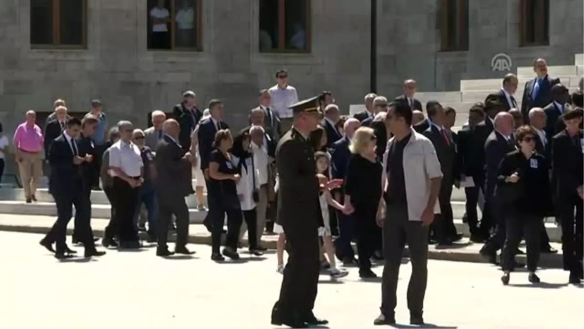 Kalp krizi sonucu hayatını kaybeden TBMM Eski Başkanı Ferruf Bozbeyli için tören düzenlendi