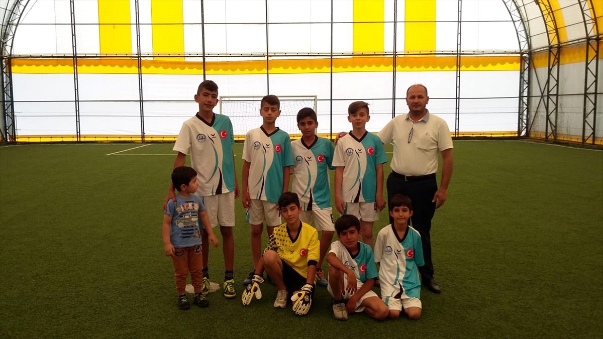 Ulaş\'ta halı saha futbol turnuvası düzenlendi