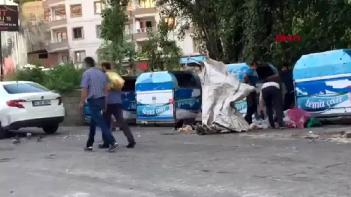 ZONGULDAK Çöpten bulduğu ekmekle güvercinleri besledi