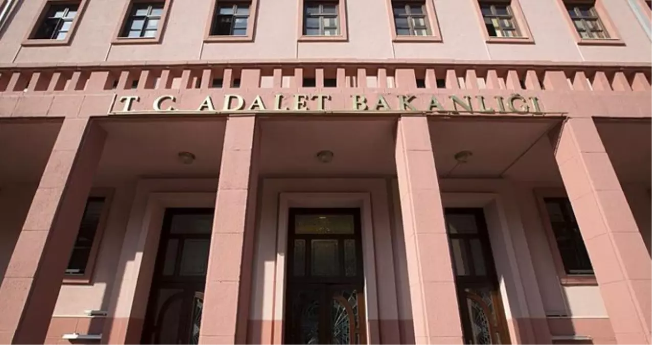 Adalet Bakanlığı 300 idare memurluğu öğrencisi alacak