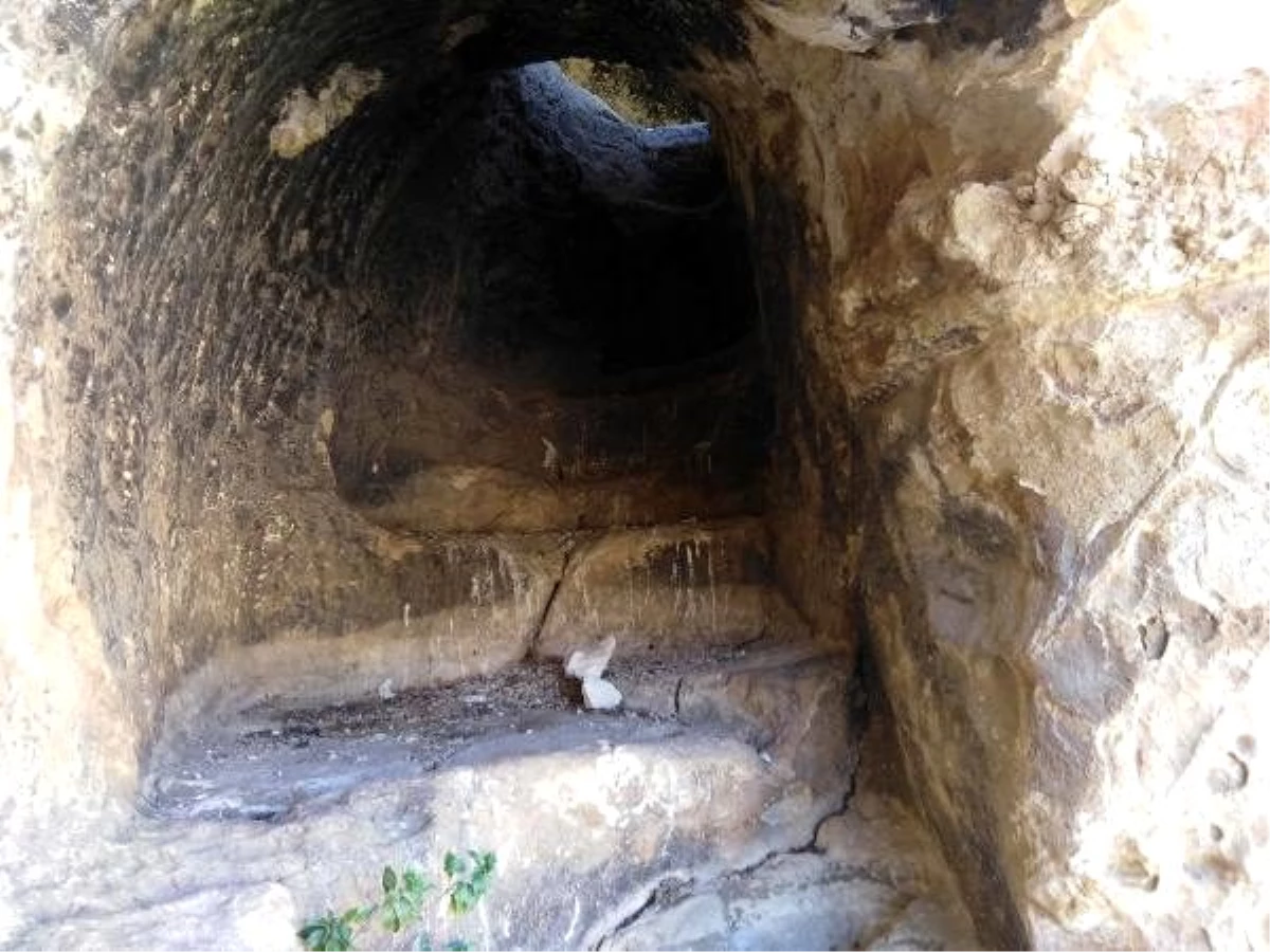 Adıyaman\'da köylülerin bulduğu mağarada 3 katlı kaya yerleşimi
