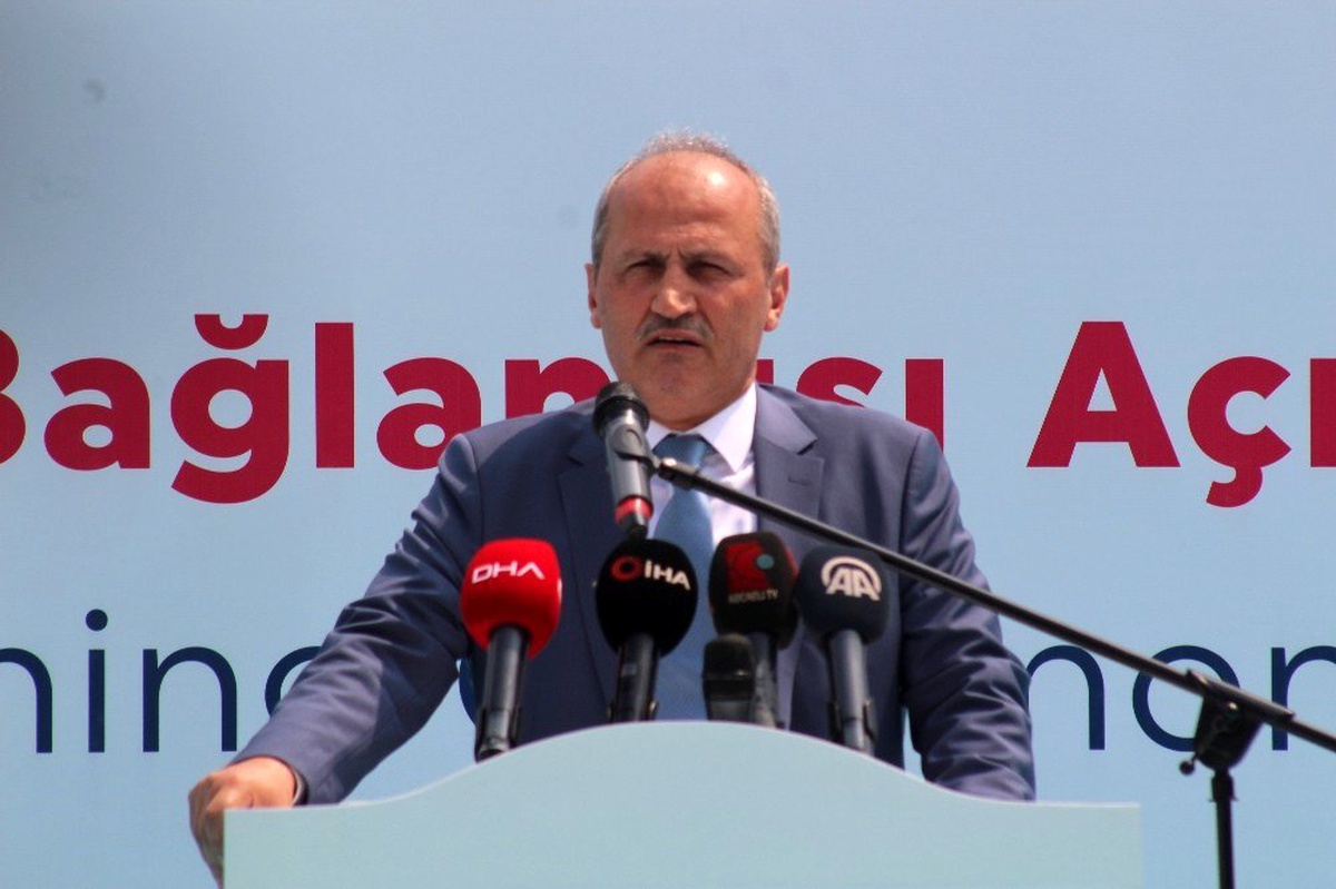Bakan Turhan: "Yılda ortalama 135 kilometre demir yolu yapma başarısına ulaştık"