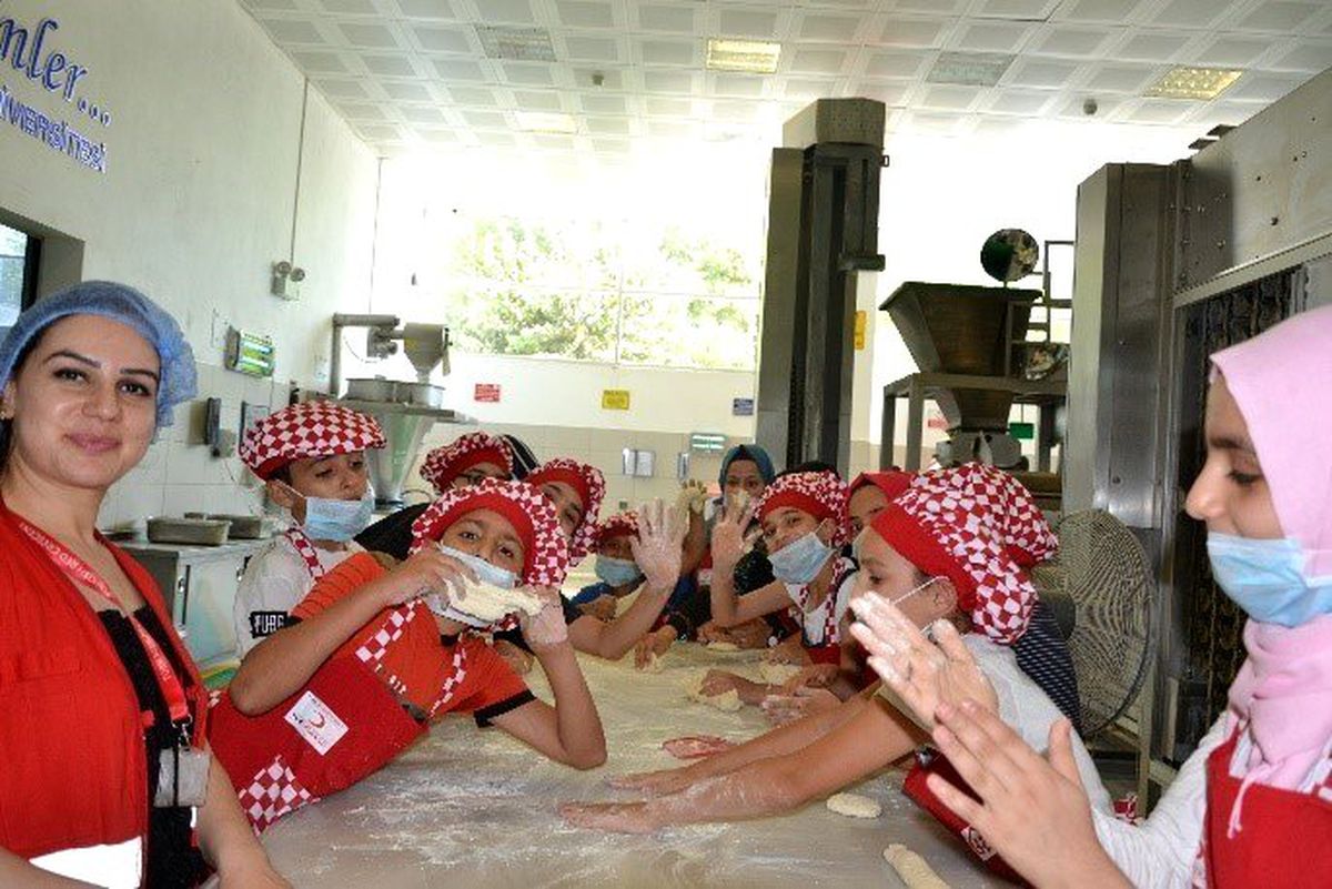 \'Dünya Arkadaşlık Günü\'ne özel \'dostluk ekmeği\'