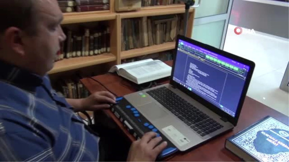 Görme engellilere yönelik bilgisayarlar üniversite kütüphanelerinde