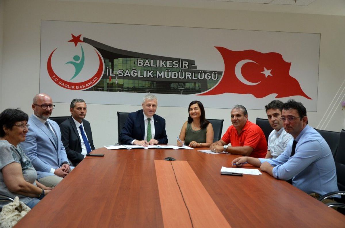 Hayırsever Emine Güngör\'den Aile Sağlığı Merkezine bağış
