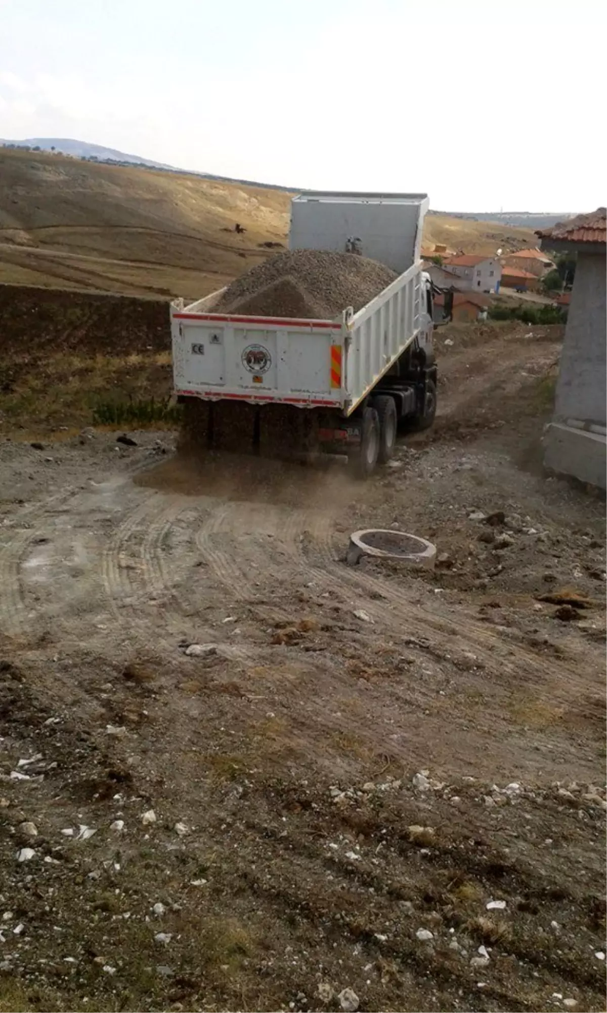 İnönü\'de yeni oluşan mahallelerde yol açma çalışmaları devam ediyor