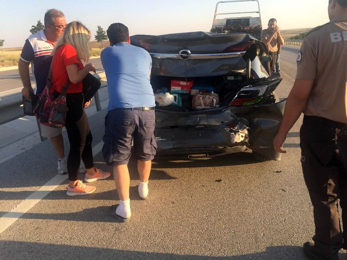 Konya\'da otomobiller çarpıştı: 5 yaralı
