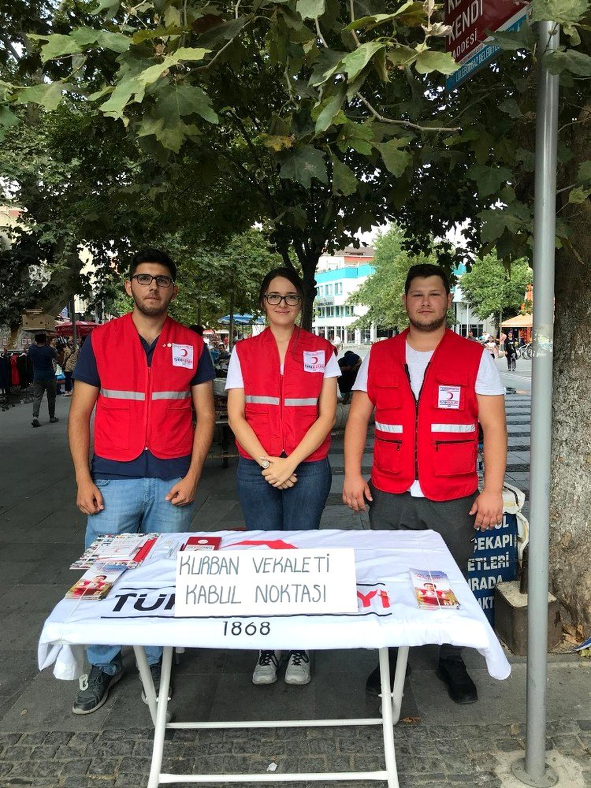 Lüleburgaz Kızılay\'dan vekalet standı