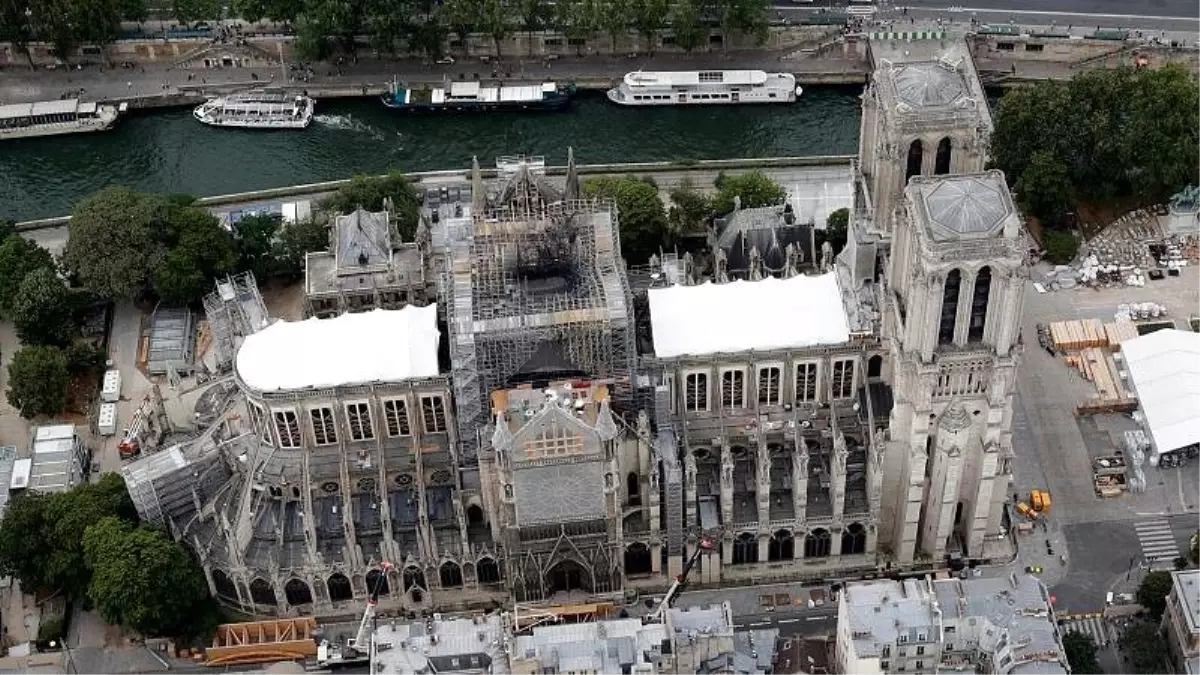 Notre-Dame yangınında yağan ölümcül kurşuna karşı halkın yeterince uyarılmadığı iddiası