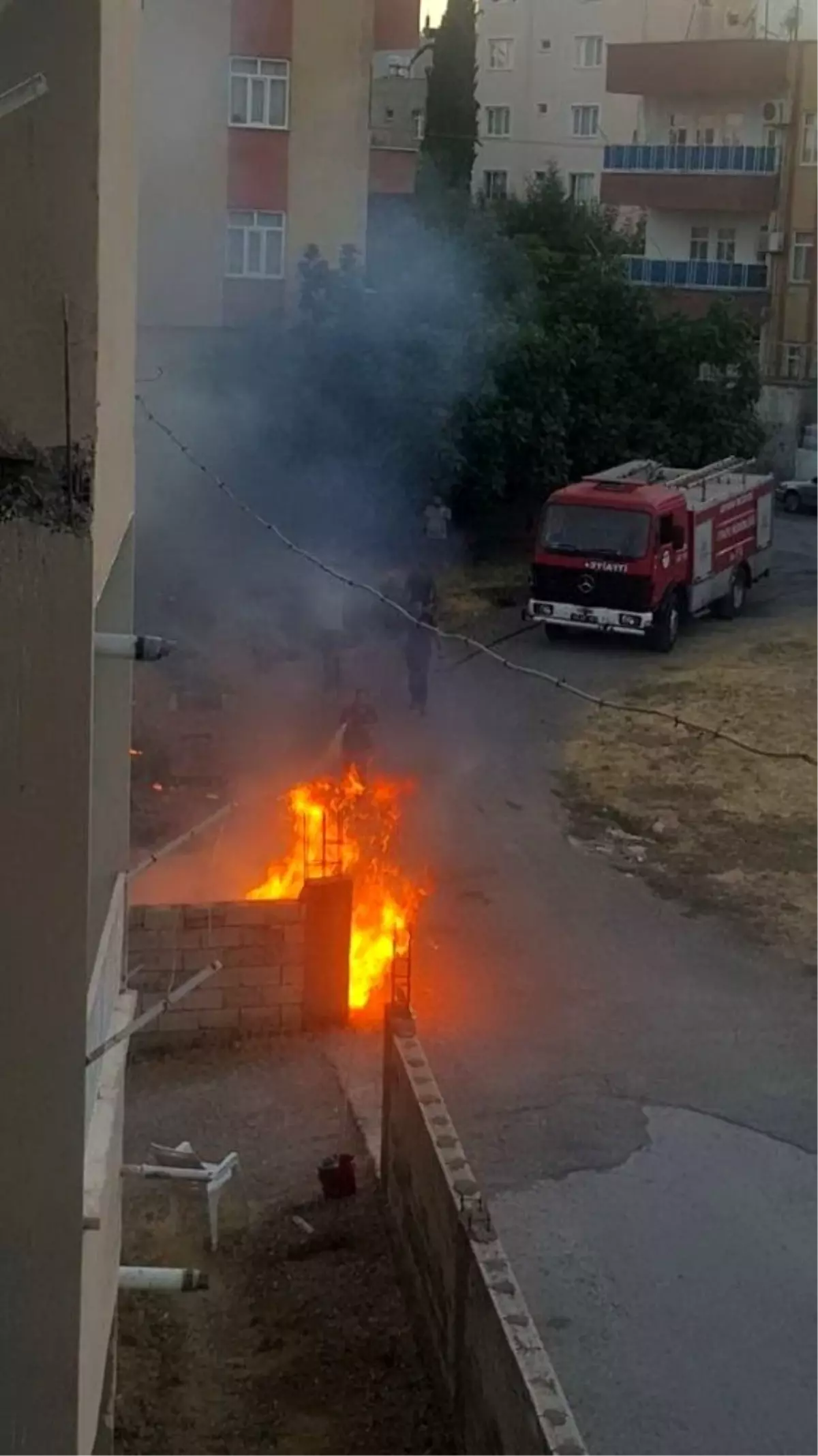 Otluk alanda çıkan yangın korkuttu