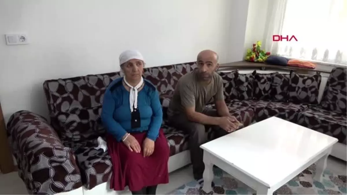 SULTANGAZİ\'DE YAŞLI KADINI SAHTE PARA İLE DOLANDIRDI