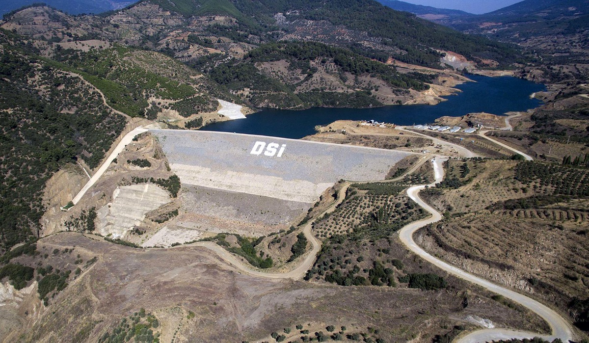 Aktaş Barajı\'ndan Ödemiş Ovasına su verildi