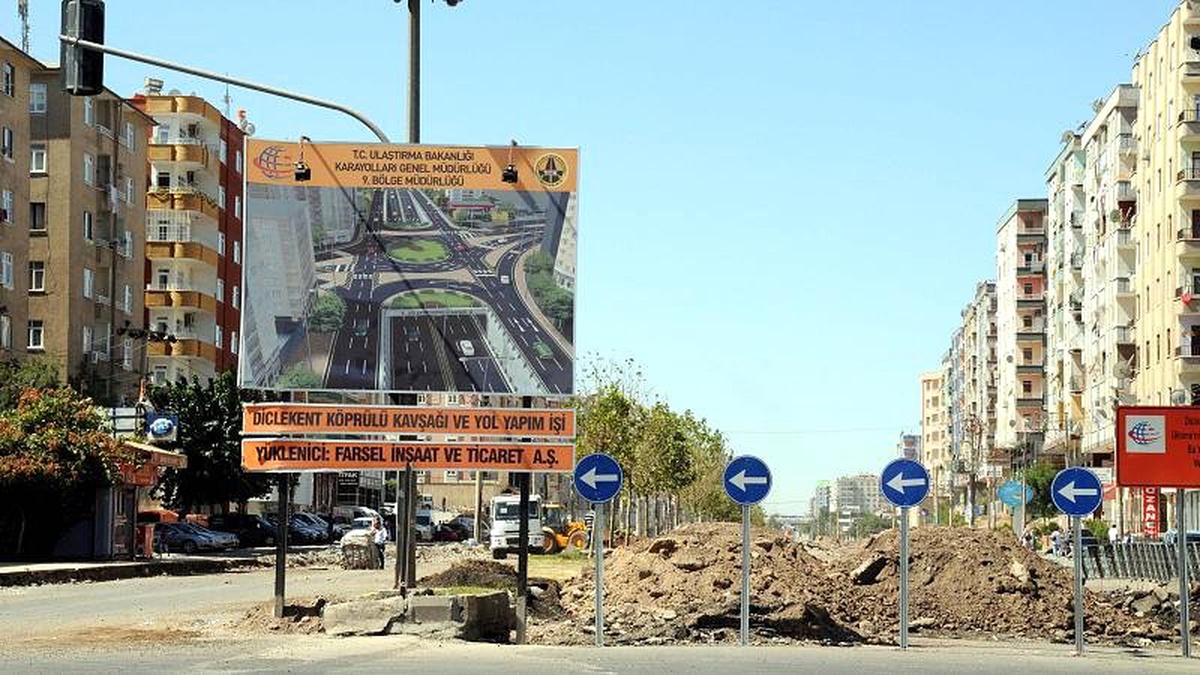 AYM: Köprülü kavşaktan dolayı değer kaybına uğrayan dairenin sahibinin zararı karşılanmalı