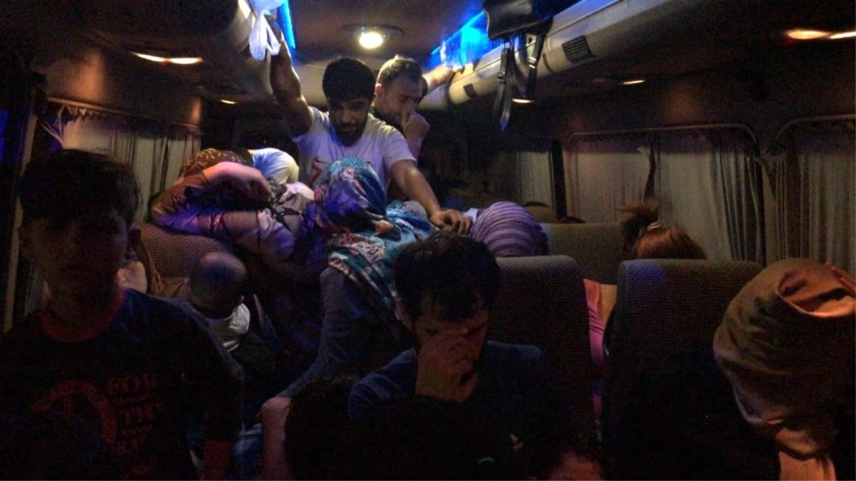 Çanakkale\'de 54 mülteci yakalandı