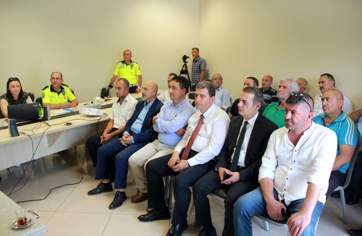Emniyetten bayram öncesi trafik toplantısı