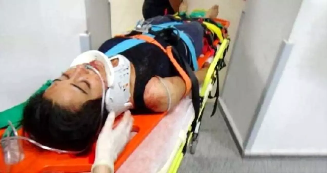 Kesik boğazıyla kanlar içinde balkondan atlayıp komşularından yardım istedi