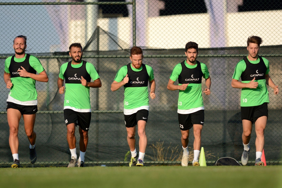 Manisa Büyükşehir Belediyespor ilk hazırlık maçında Ümraniyespor\'la karşılaşacak
