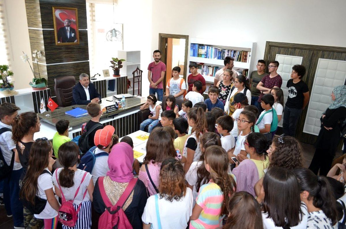 TÜGVA\'lı çocuklardan Başkan Altun\'a ziyaret