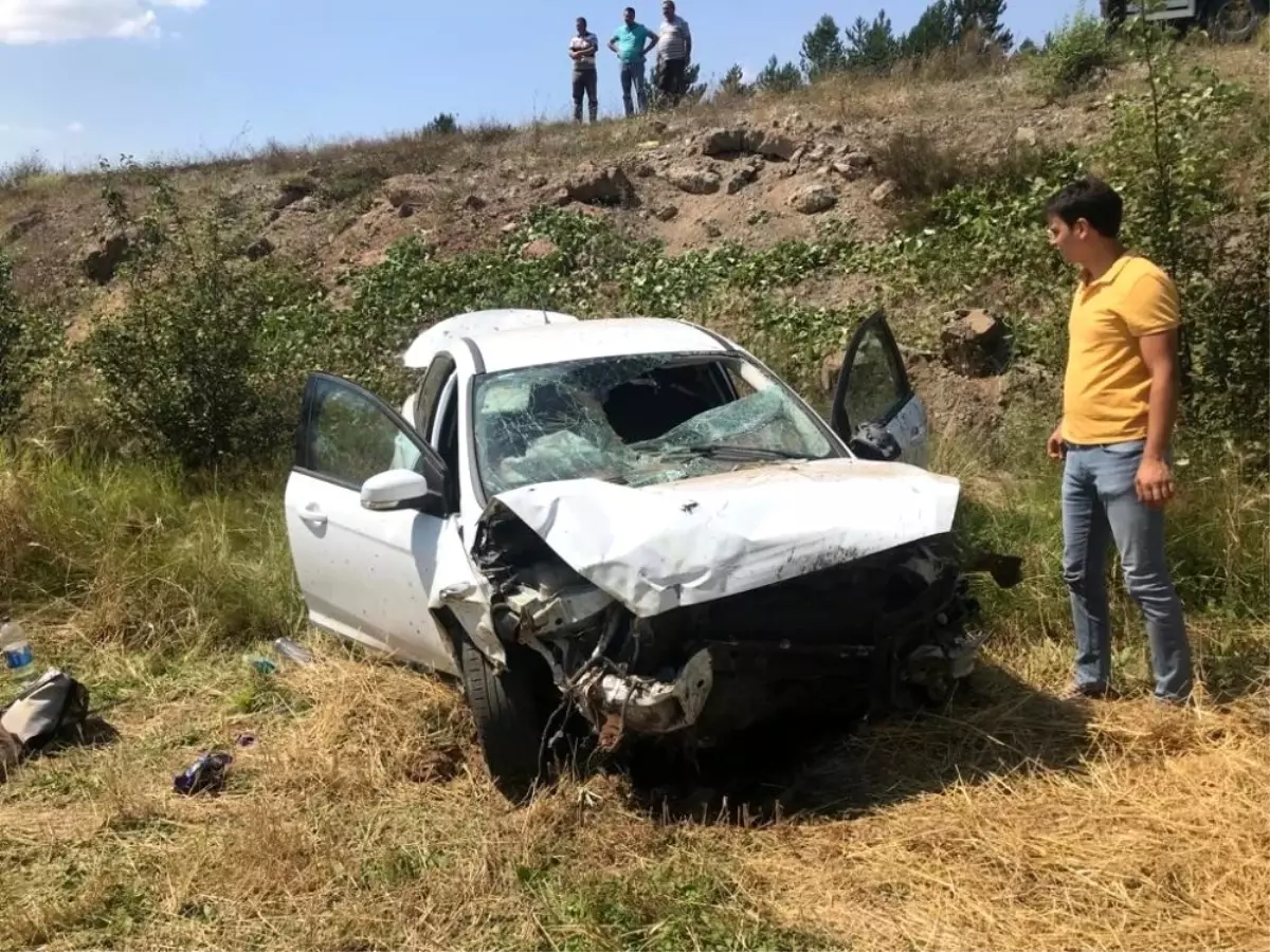 Yoldan çıkan otomobil tarlaya uçtu: 5 yaralı