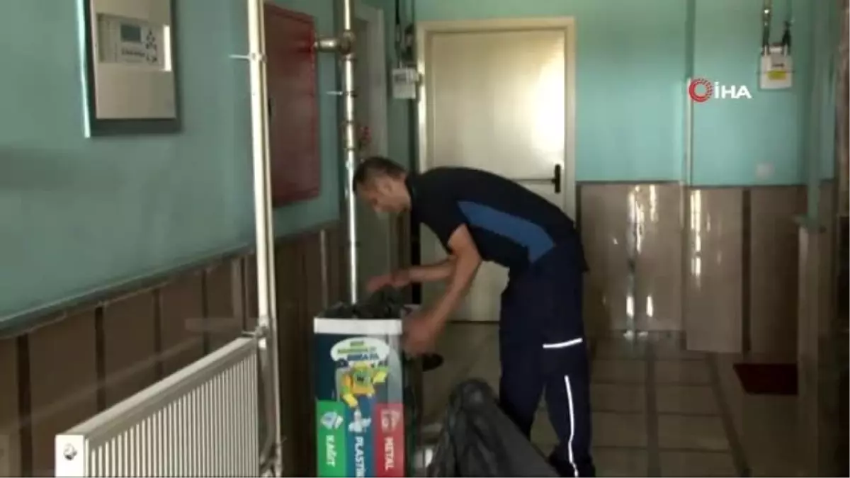 Başakşehir\'de geri dönüşüm atıklarıyla vatandaşlar ihtiyaçlarını karşılayacak
