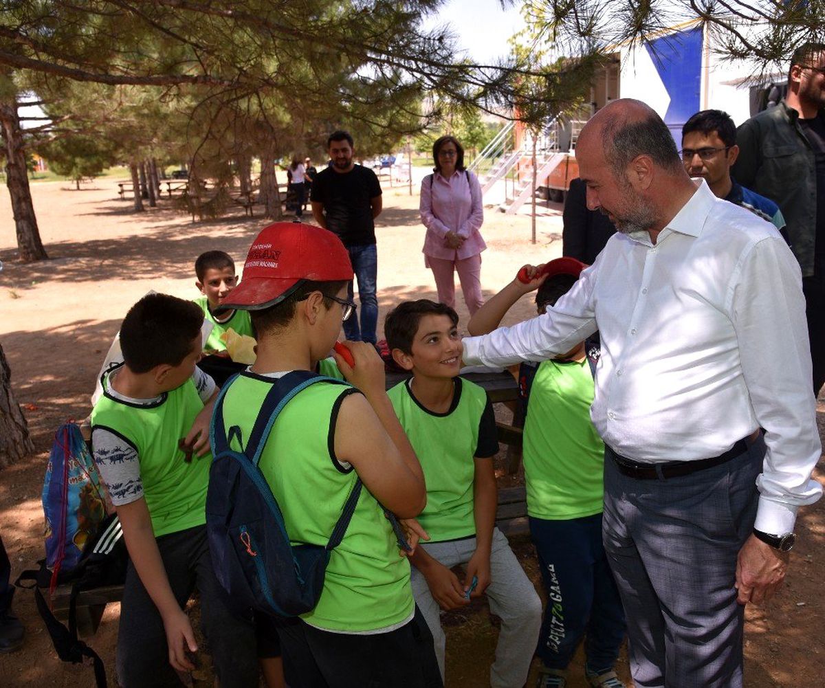 Başkan Pekyatırmacı\'dan yaz kuran kursu öğrencilerine sürpriz ziyaret