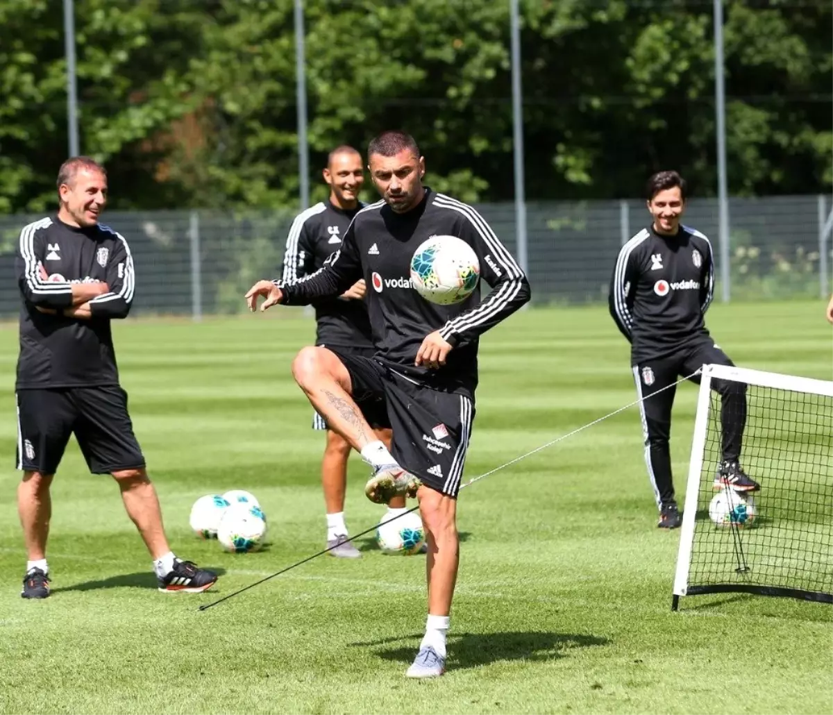 Beşiktaş kamp çalışmalarını sürdürüyor