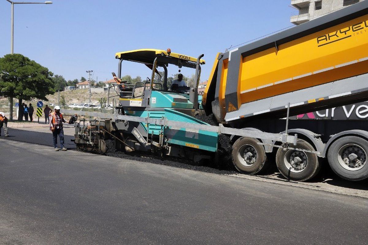 Büyükşehir\'de yollar yenileniyor