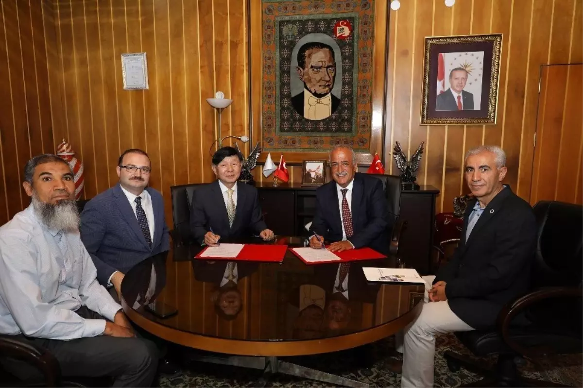 Chonnam Üniversitesi ile tüm bölümleri kapsayan iş birliği anlaşması imzalandı