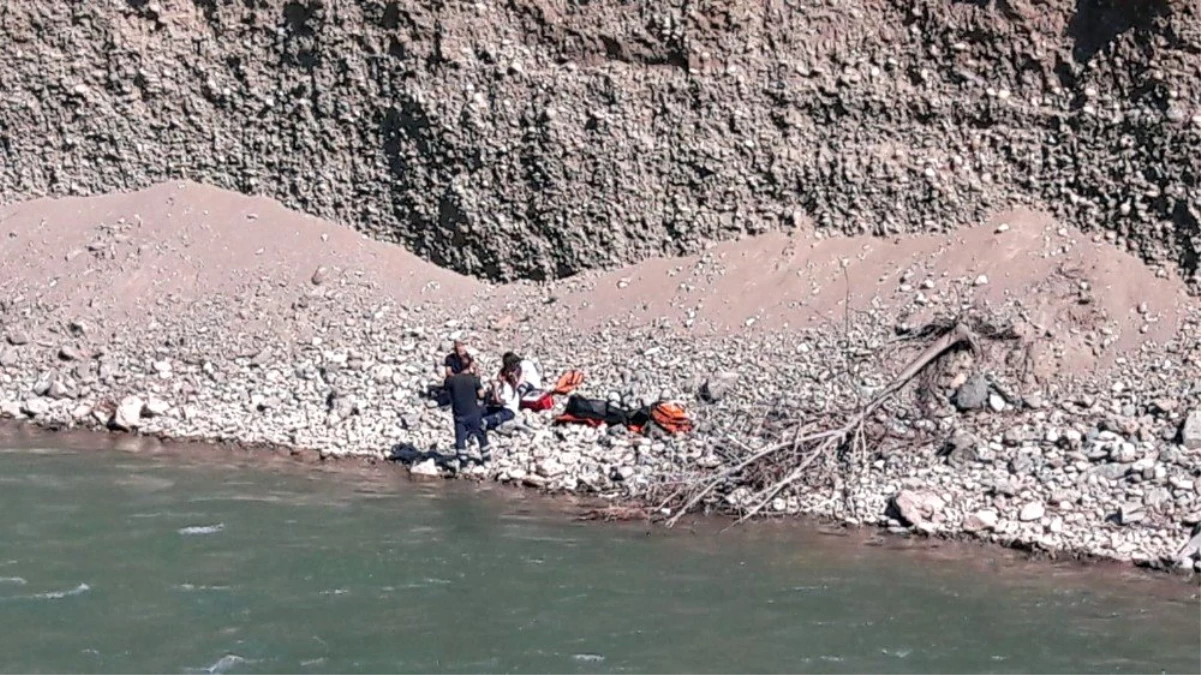 Çoruh Nehri\'ne düştüğü tahmin edilen teknisyen ölü bulundu