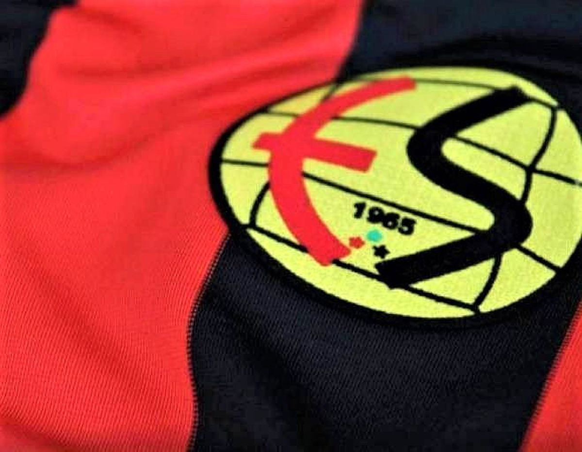 Eskişehirspor\'da antrenmana çıkmayan futbolculara ödeme yapıldı