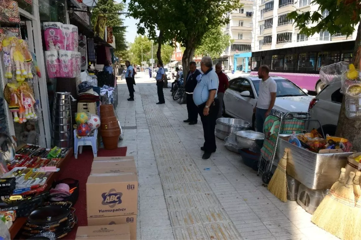 Kaldırım işgali denetimleri sürüyor