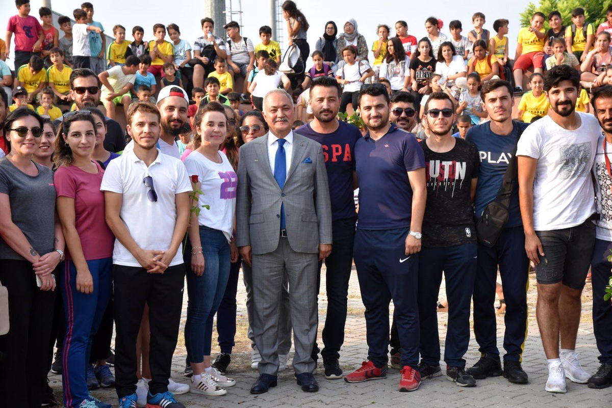 Osmaniye Belediyesi yaz spor okulları\'nın 11\'cisini yapıyor