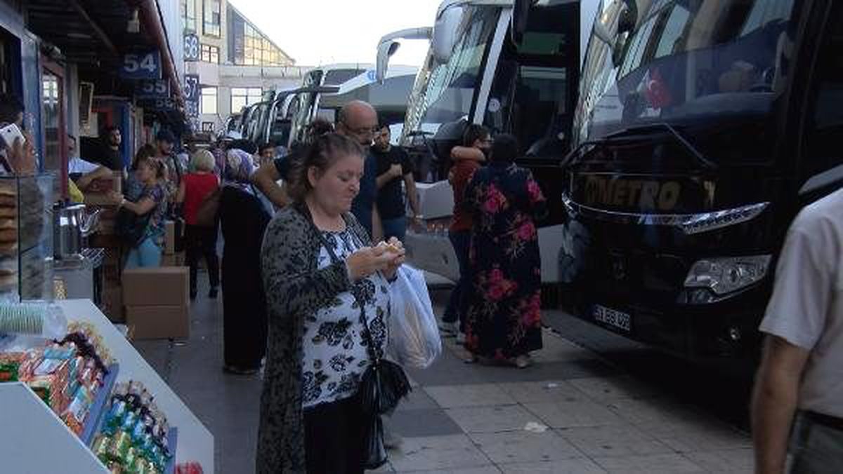 Otogarda bayram yoğunluğu başladı