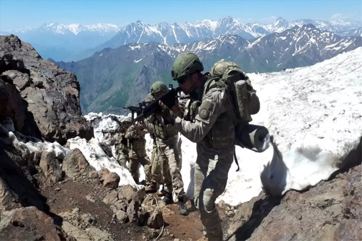 "Pençe" PKK\'yı köşeye sıkıştırdı