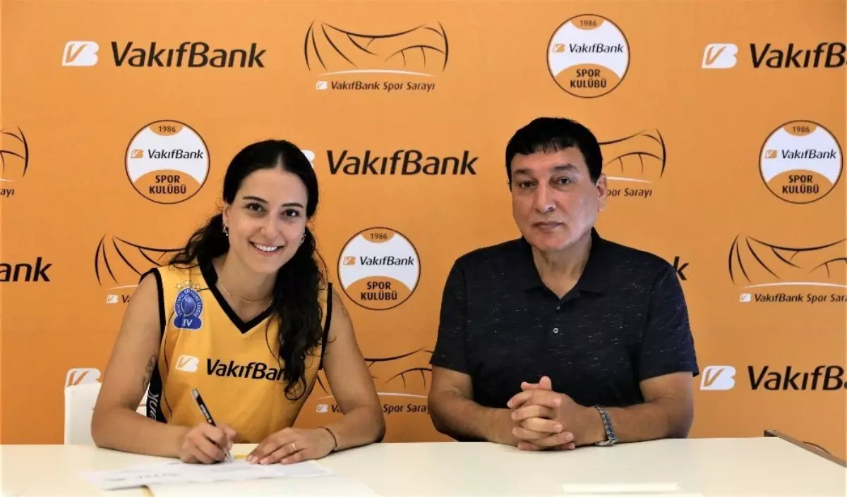 Pınar Eren Atasever VakıfBank\'ta