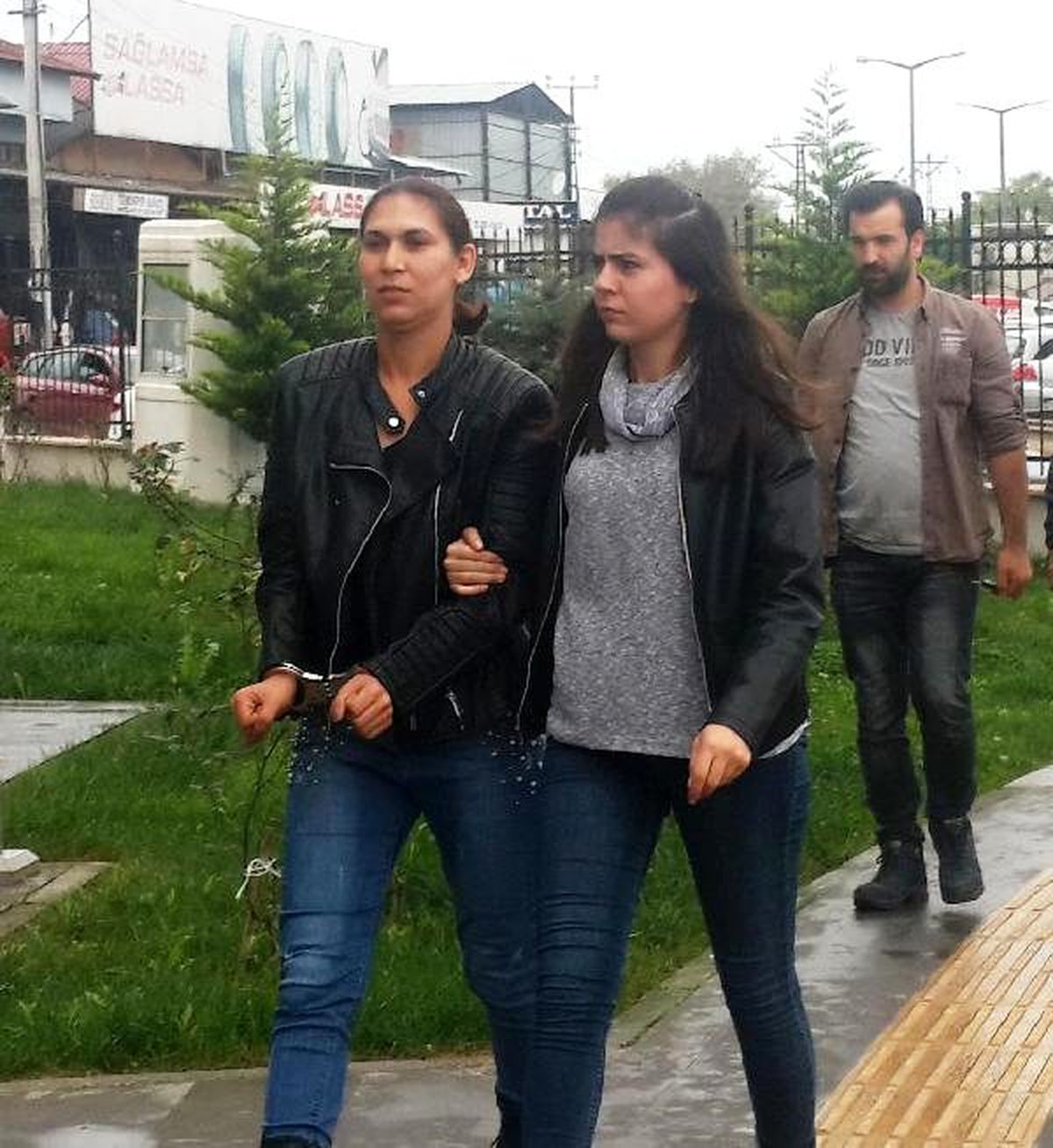 Üvey babasını öldüren Şerife\'nin davasında tanıktan şok sözler