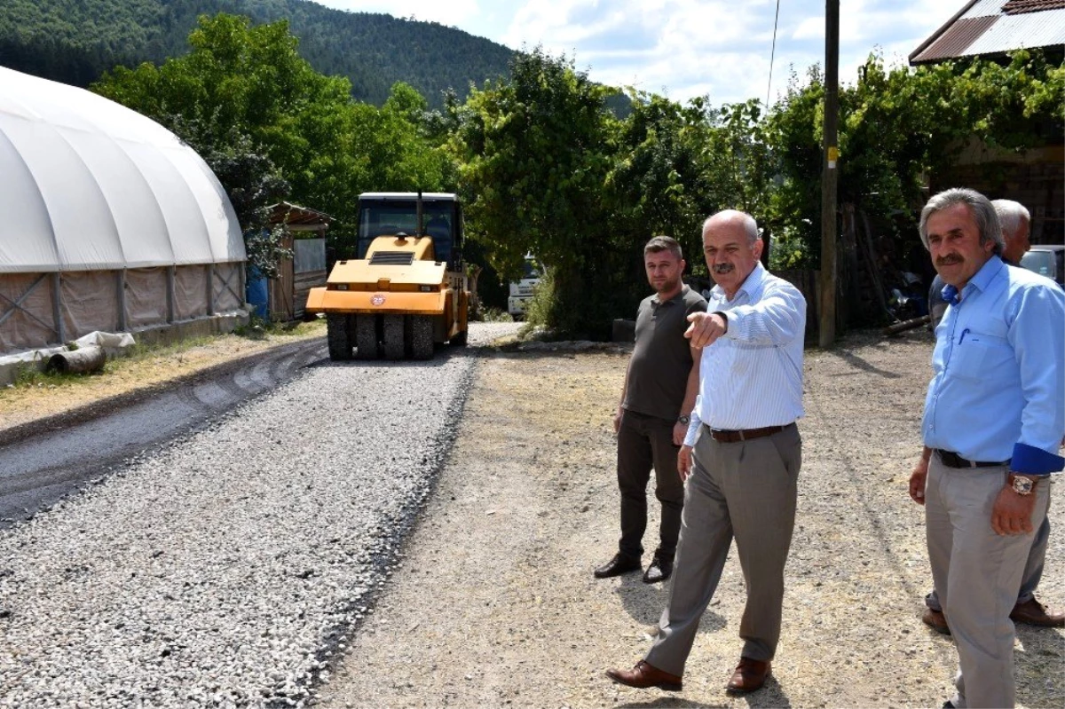 Uzun, Eskipazar ilçesinde asfalt kaplama çalışmalarını inceledi