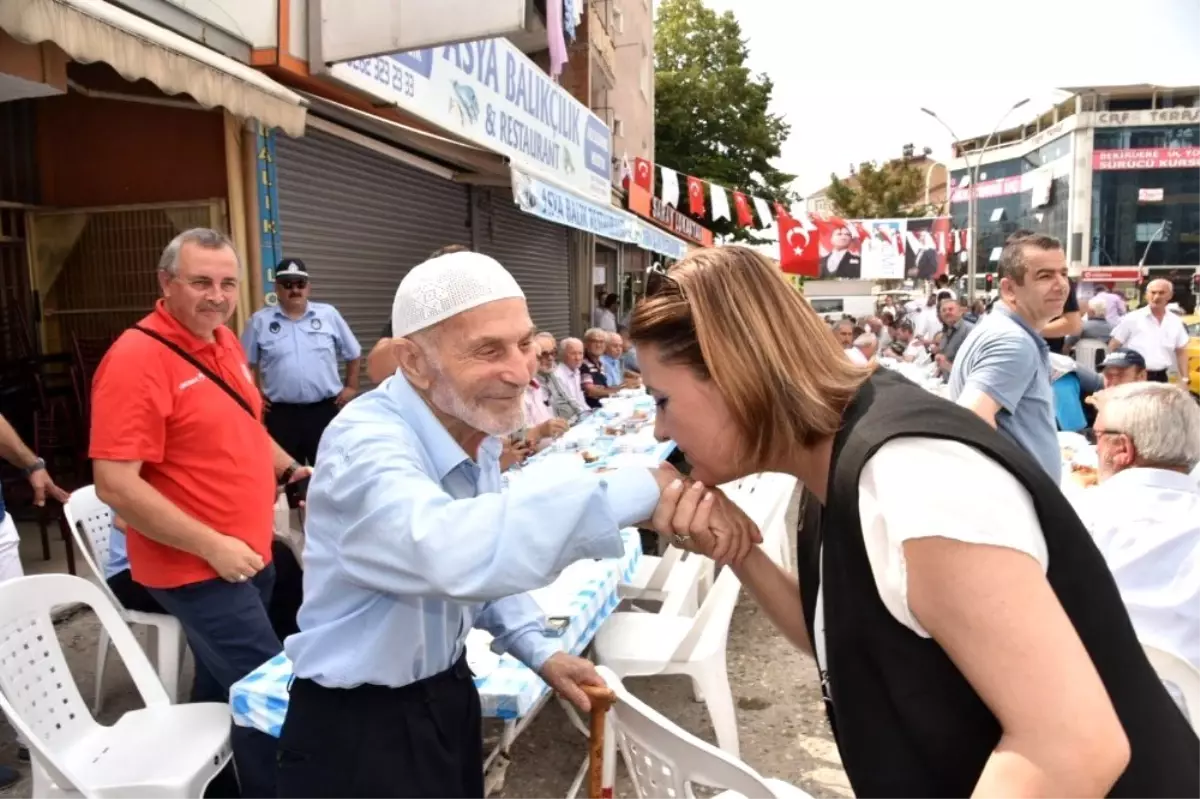 Başkan Hürriyet, Bekirderelilerle bir araya geldi