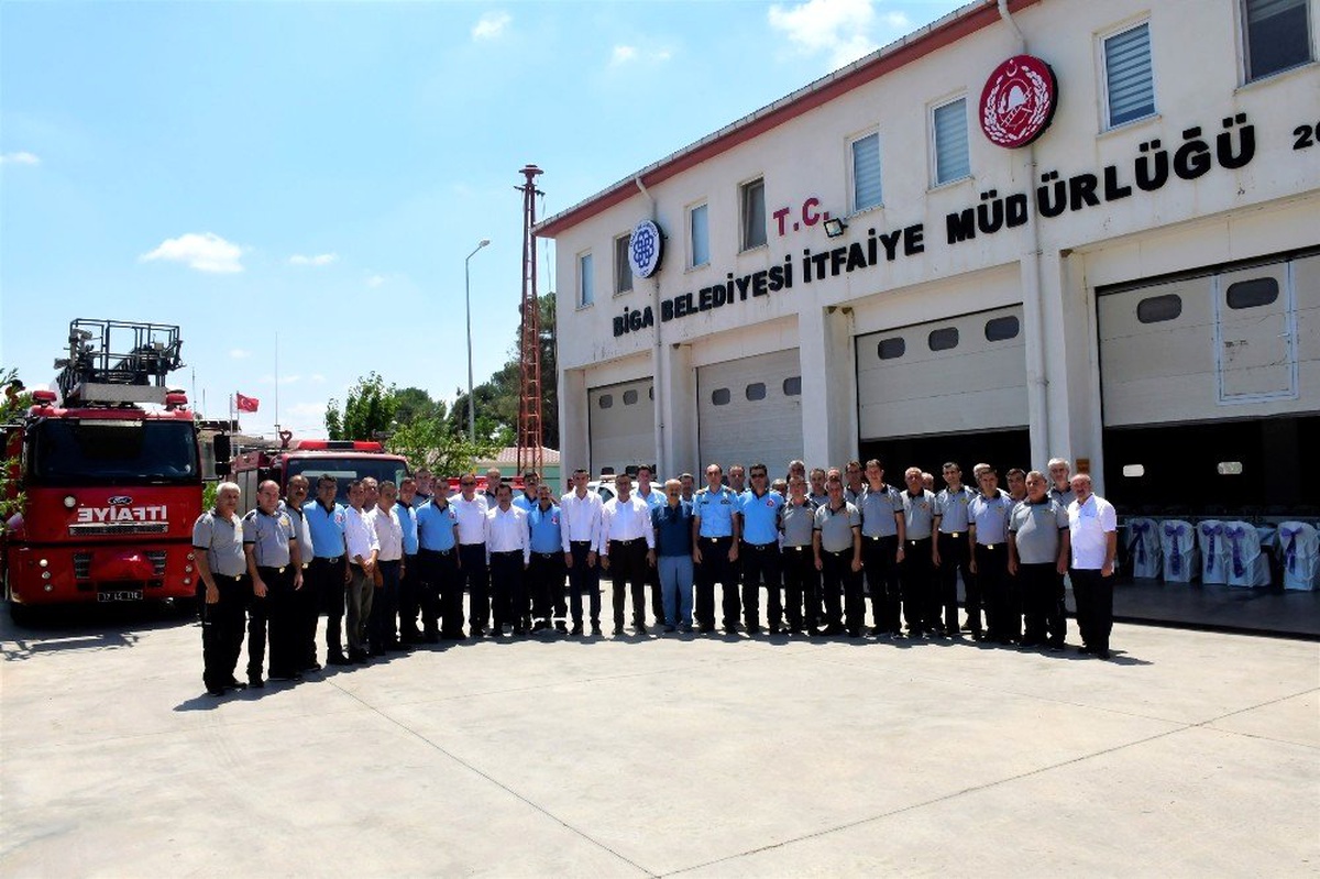 Biga İtfaiyesine yangın söndürme ve kurtarma eğitimi