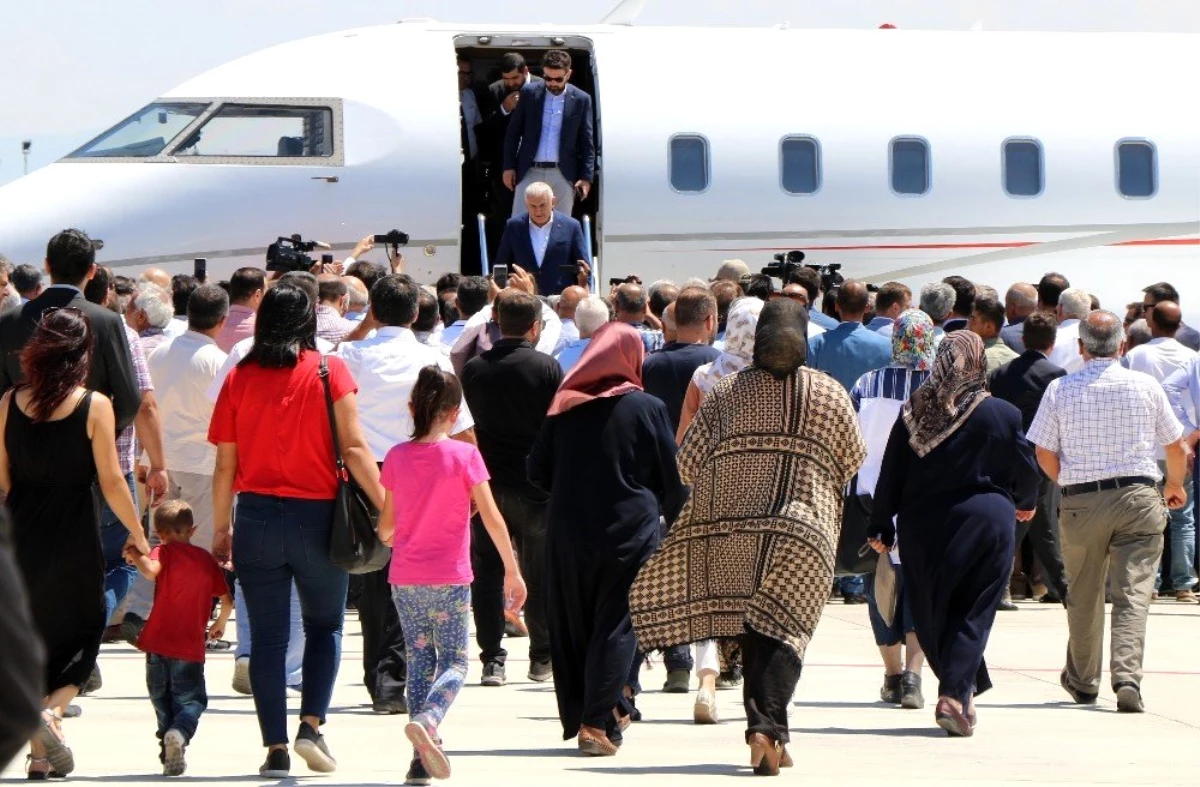 Binali Yıldırım\'a memleketi Erzincan\'da sıcak karşılama