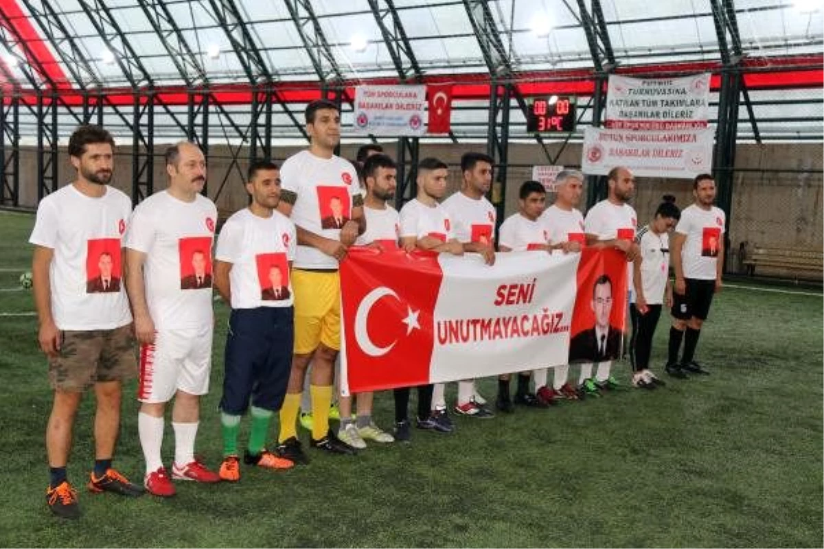 Bitlis\'te şehit ve gazi aileleri, futbol turnuvasında buluştu