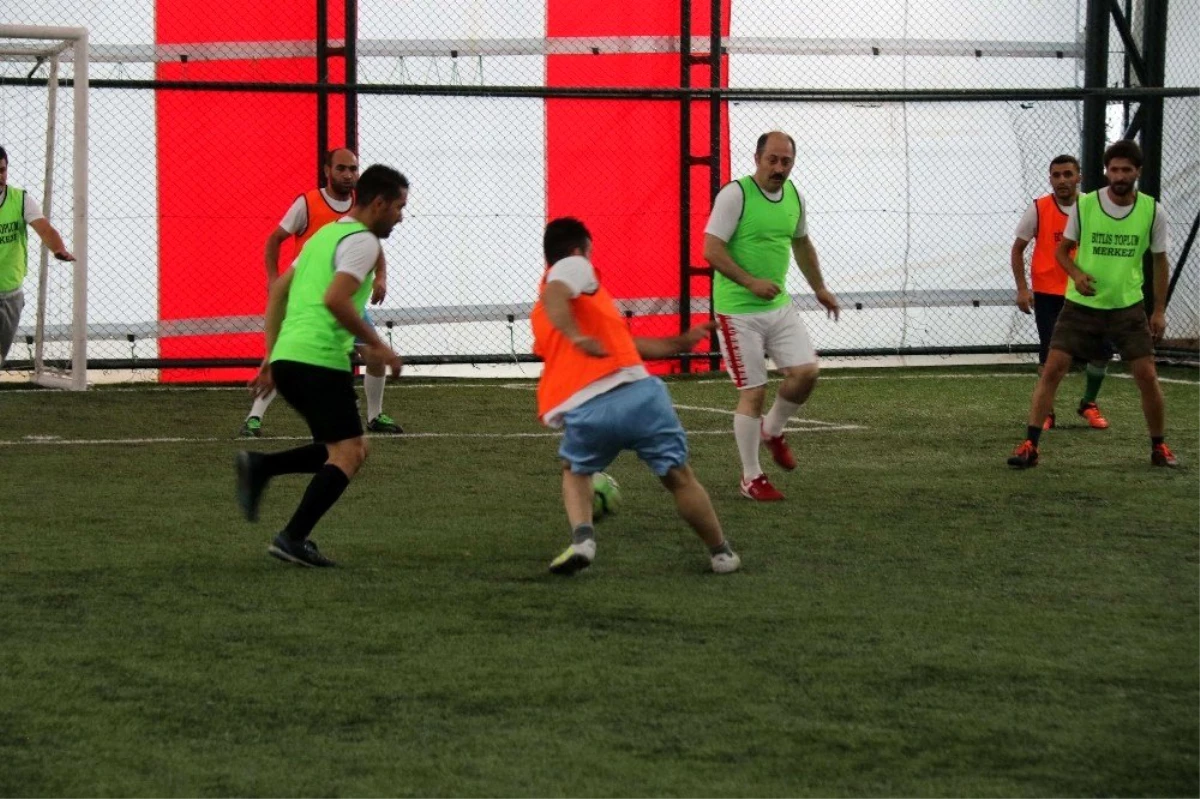 Bitlis\'te şehit ve gazi aileleri için futbol turnuvası