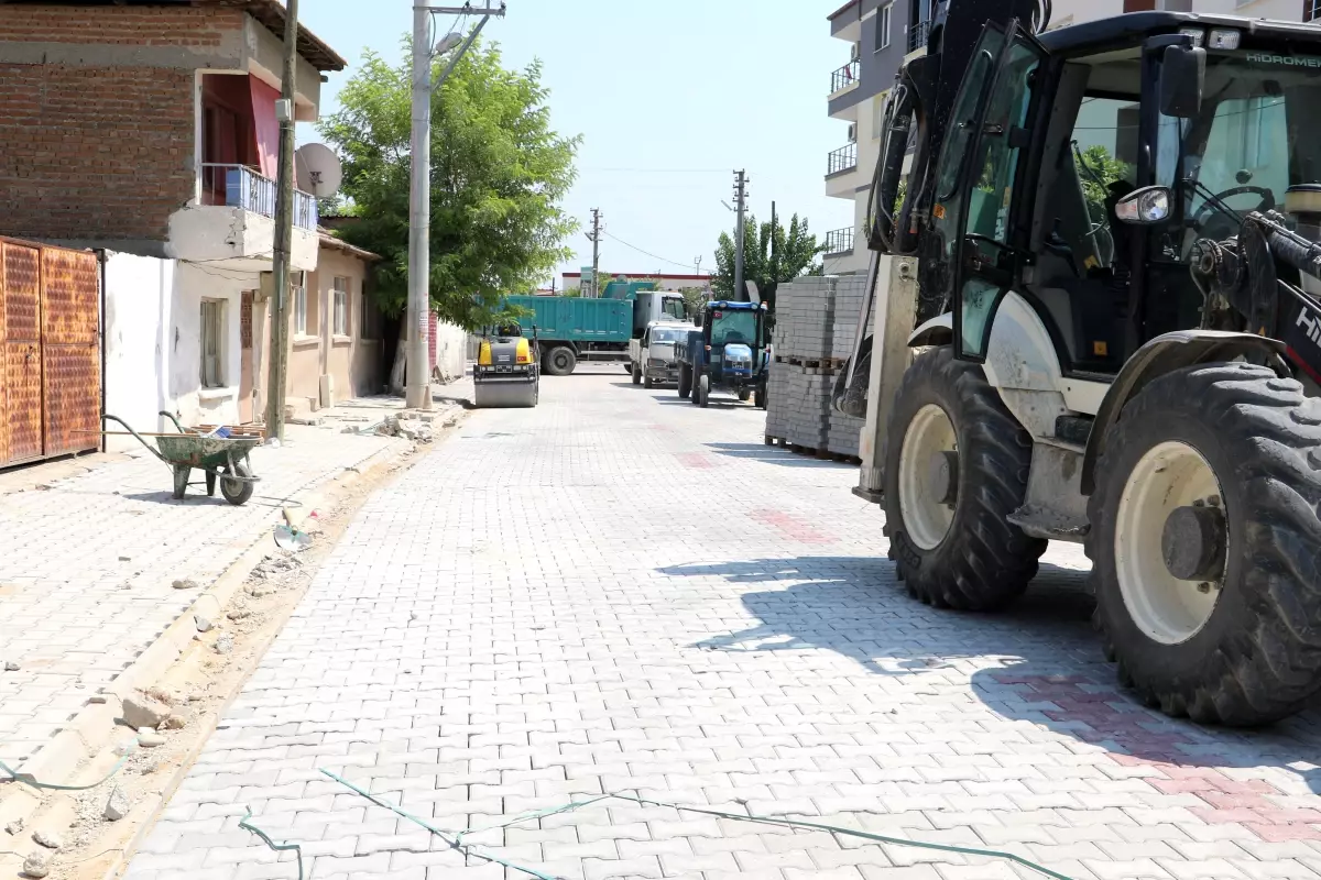 Büyükşehir Hıdır Caddesi\'ni yeniliyor