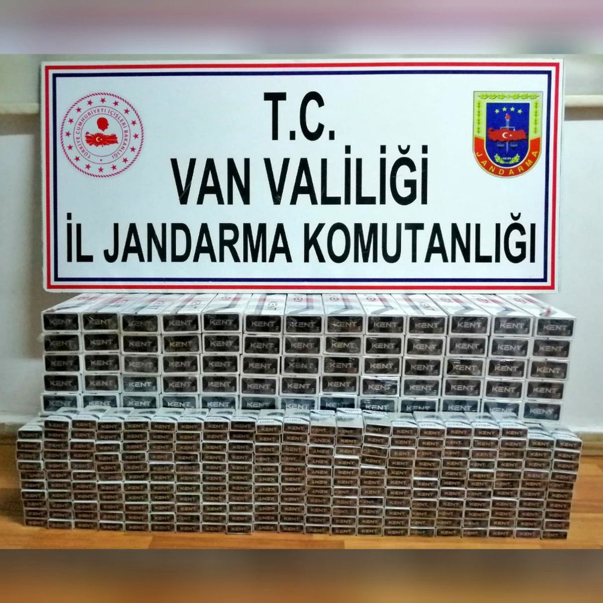 Çaldıran\'da 2 bin 490 paket kaçak sigara ele geçirildi