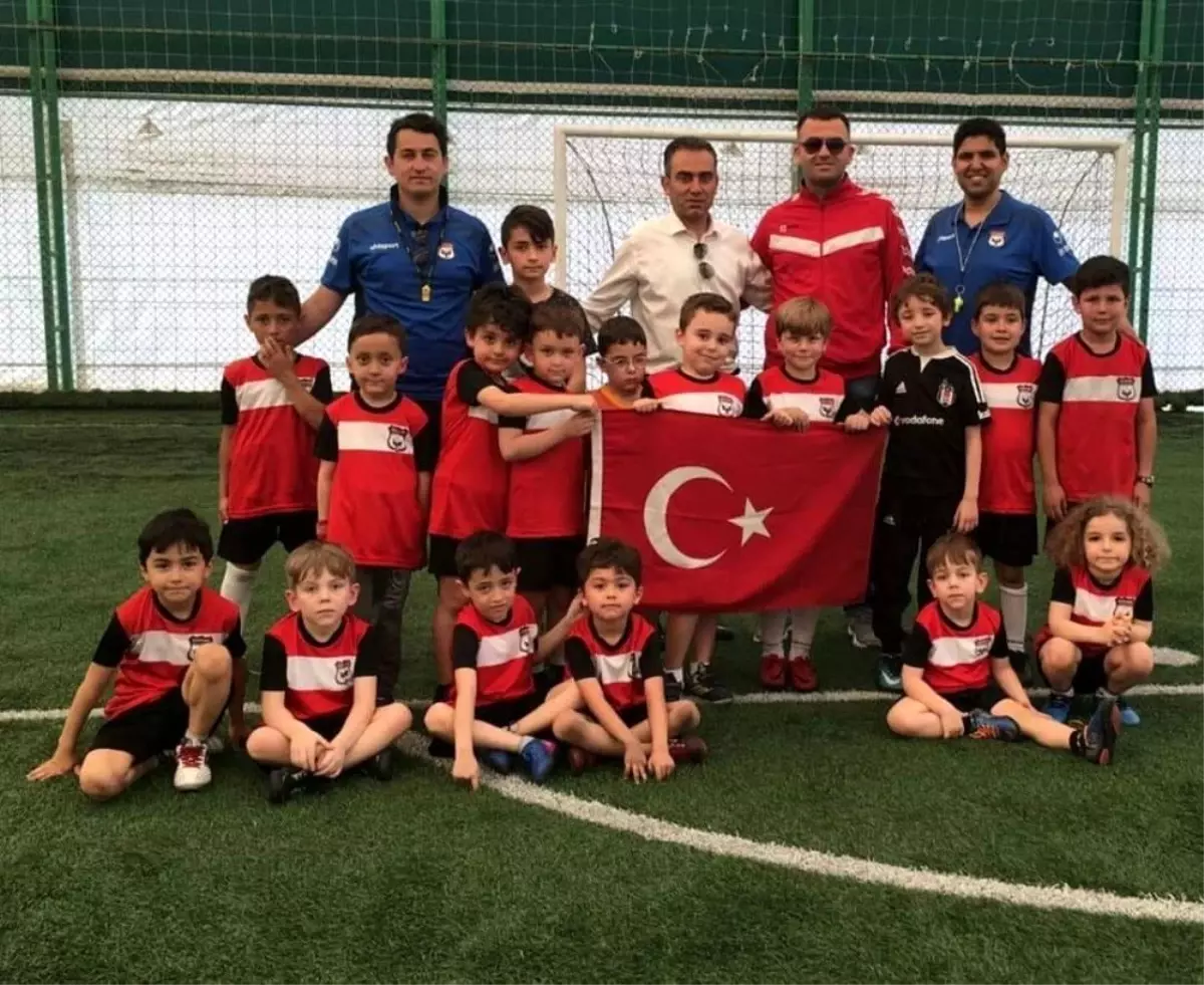 Çocuklar tarafından şehit Keçeci anısına futbol turnuvası düzenlenecek