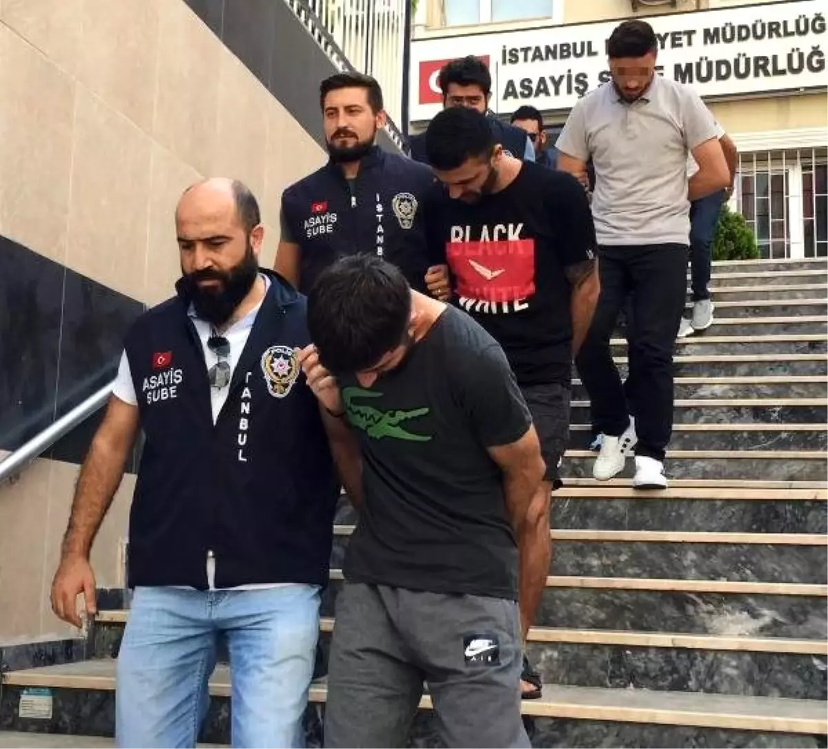 Hırsızlık için İstanbul\'a gelen 6 kişilik çete yakalandı